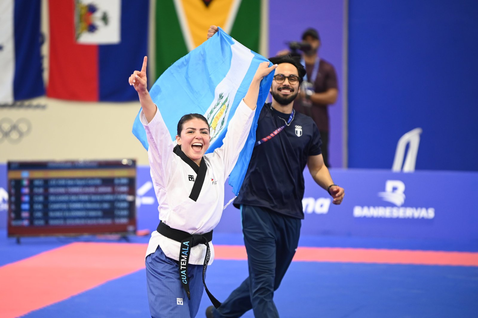 María Higueros de Guatemala venció a Cecilia Lee y se llevó la medalla de oro en Taekwondo , en los Juegos Centroamericanos y del Caribe 2026. (Foto: Cortesía JCC2026/Ernesto Beltre)