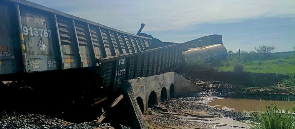 PROFEPA definirá el impacto ambiental del derrame químico tras descarrilamiento en Naco, Sonora: Durazo PROFEPA definirá el impacto ambiental del derrame químico tras descarrilamiento en Naco, Sonora: Durazo