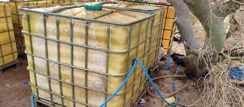 Localizan toma clandestina de hidrocarburos al sur de Hermosillo; aseguran 3 mil litros de combustible