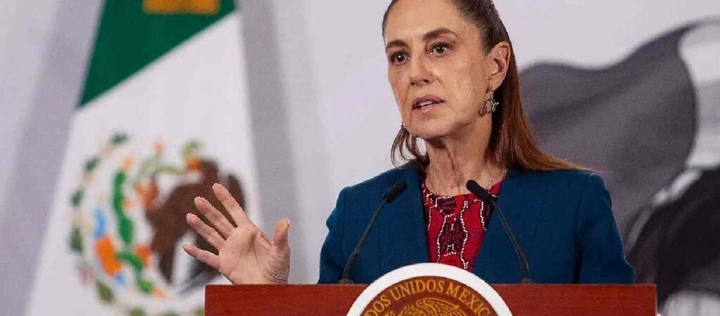 No hay ley que prohíba el uso de celulares y redes sociales a menores; Sheinbaum llama a abrir el debate