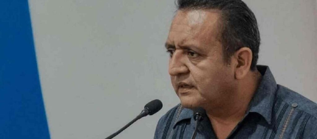 Alcalde de Ixhuatlán del Sureste niega señalamientos y rechaza acusaciones tras muerte de periodista Roxana Guzmán Alcalde de Ixhuatlán del Sureste niega señalamientos y rechaza acusaciones tras muerte de periodista Roxana Guzmán