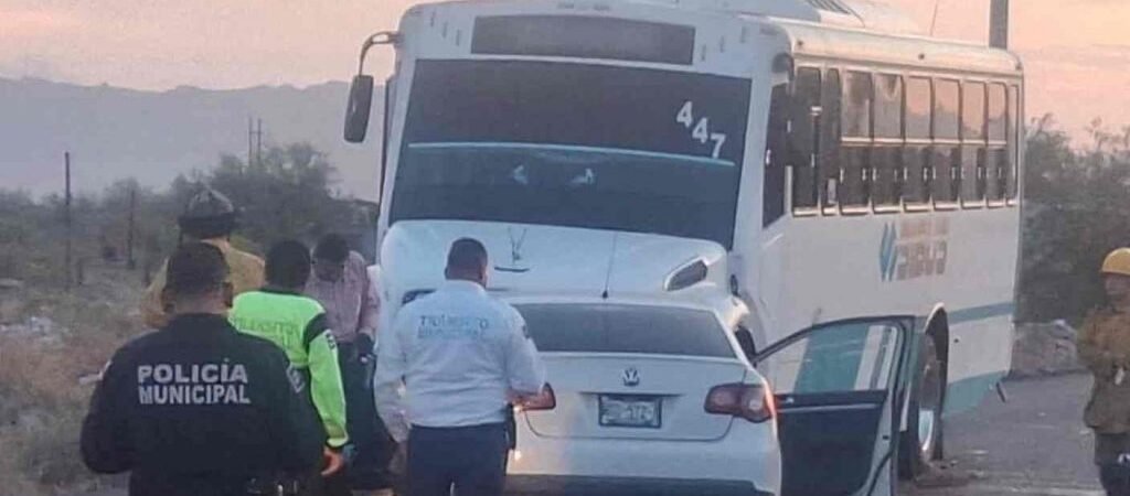 Muere conductor tras choque frontal contra camión de pasajeros en Guaymas Muere conductor tras choque frontal contra camión de pasajeros en Guaymas