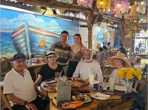 Los mariscos que conquistaron a Carlos Slim: Así es Los Zarandeaditos, el restaurante que visitó el magnate Los mariscos que conquistaron a Carlos Slim: Así es Los Zarandeaditos, el restaurante que visitó el magnate