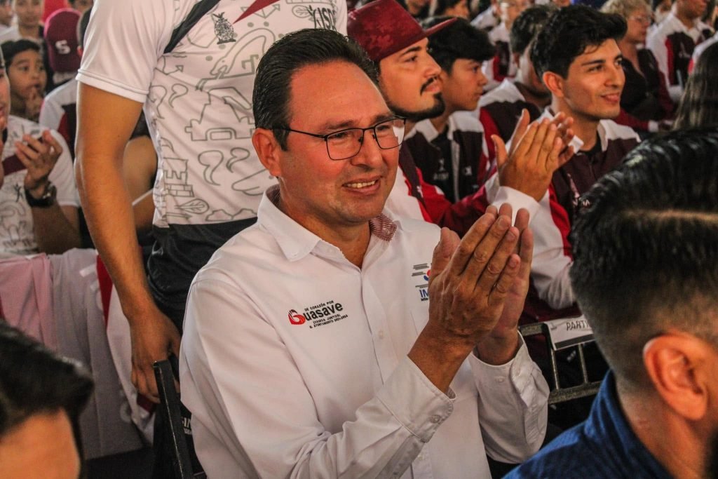 Exfuncionario de Guasave ligado a Rocha Moya es detenido en EEUU con 111 mil pastillas de fentanilo