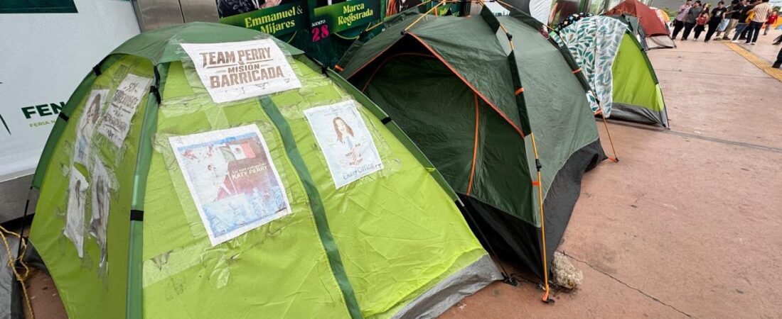 Katy Perry desata la fiebre en SLP: Fans acampan para el concierto de este martes Katy Perry desata la fiebre en SLP: Fans acampan para el concierto de este martes