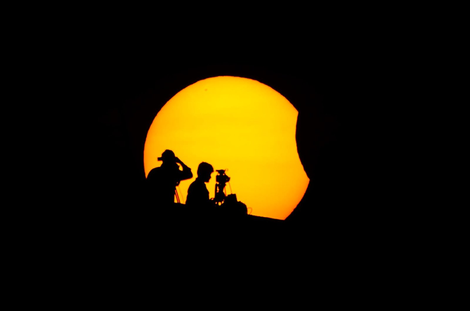 La NASA observará el eclipse total de Sol el 12 de agosto con fines científicos.