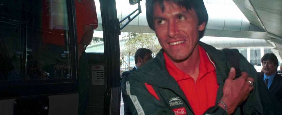 El ‘Emperador’ de los llanos de Texcoco: Claudio Suárez ganaba más en la ‘talacha’ que jugando con Pumas