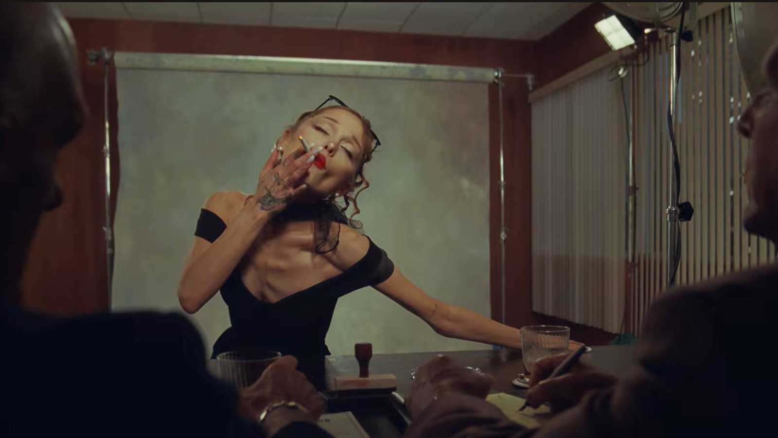 Ariana Grande lanzó 'Petal', su octavo álbum. (Foto: YouTube Ariana Grande).