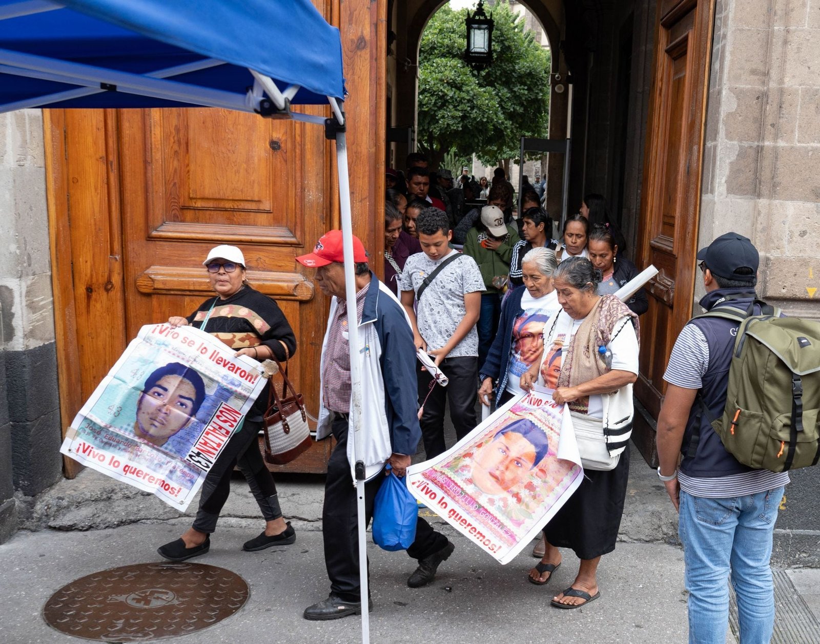‘Es una prioridad de Estado’: Sheinbaum promete justicia para los 43 de Ayotzinapa; presentará informe