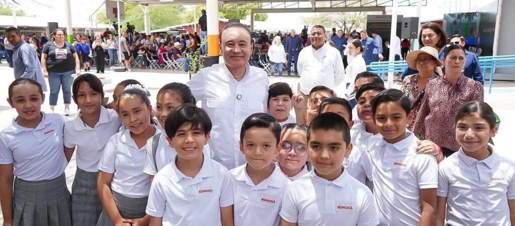 Entrega Sonora 430 mil uniformes escolares gratuitos para el regreso a clases Entrega Sonora 430 mil uniformes escolares gratuitos para el regreso a clases