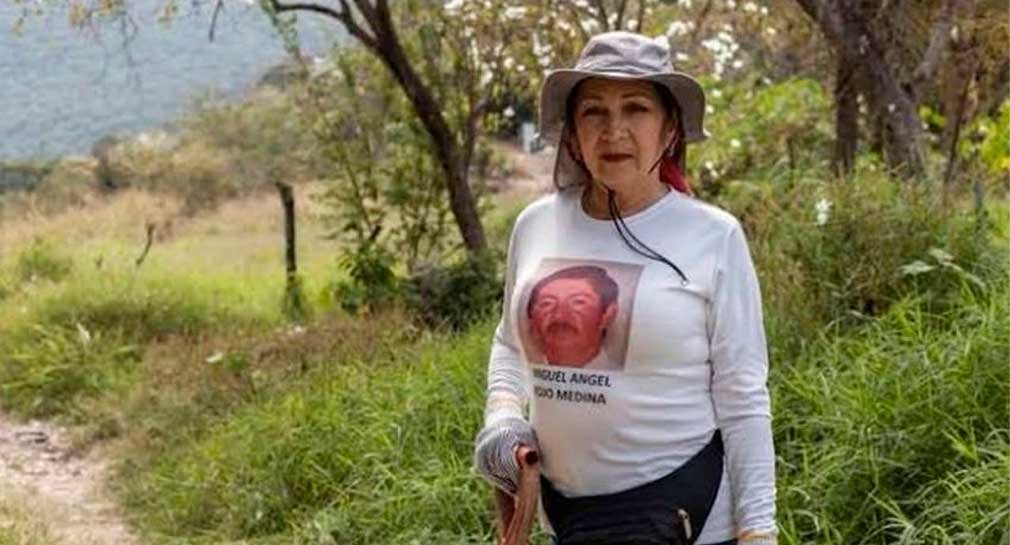 Atacan a balazos a fundadora de colectivo de búsqueda y a su nieta en Culiacán