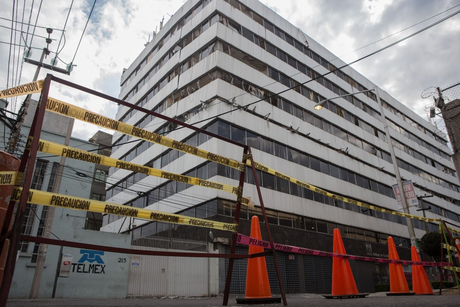 No se recomienda subir a la azotea si tiembla y estás en un edificio alto. (Cuartoscuro).