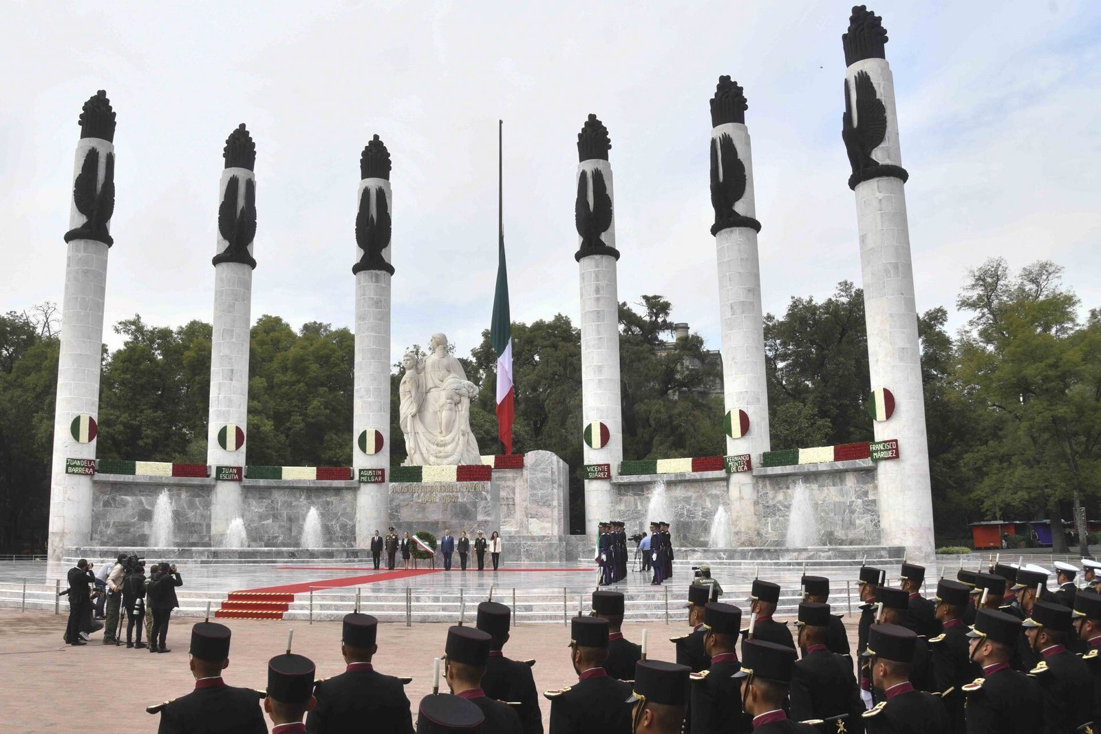Los cuerpos de los Niños Héroes están en el Altar a la Patria en el Centro Histórico.