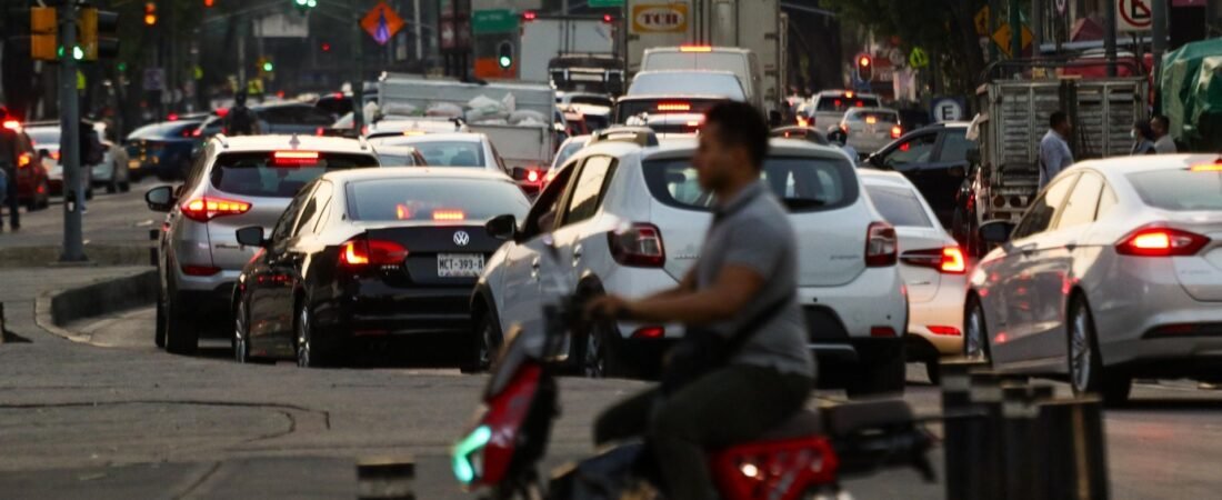 ¿Vas por flores amarillas? Así aplica el Hoy No Circula del lunes 21 de septiembre en CDMX y Edomex