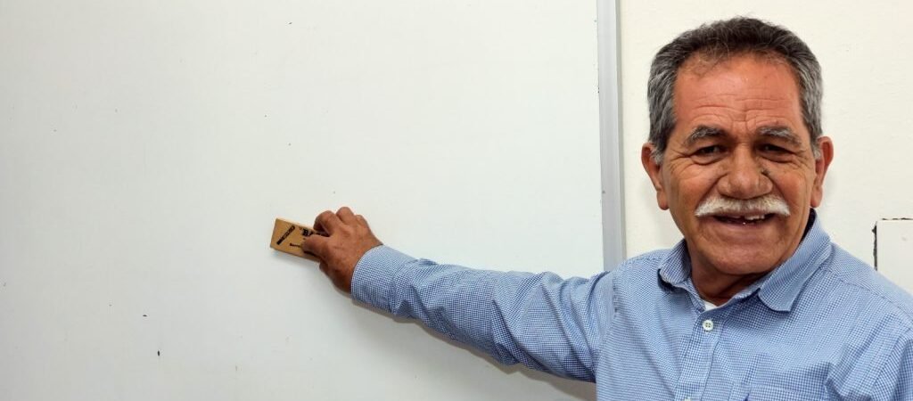 Más de 42 años en las aulas: académico de Unison recibe el Reconocimiento Sahuaro 2026 por su trayectoria Más de 42 años en las aulas: académico de Unison recibe el Reconocimiento Sahuaro 2026 por su trayectoria