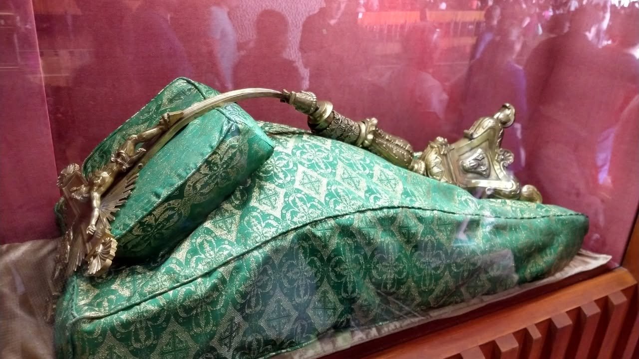 En el centenario del atentado, la Basílica de Guadalupe dedicó un Año Santo a la Cruz del Atentado, con actividades conmemorativas alrededor de la pieza.