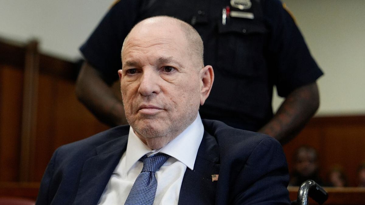 Harvey Weinstein reiteró su inocencia durante la audiencia en la que fue condenado a 15 años de prisión. (Foto: AP)