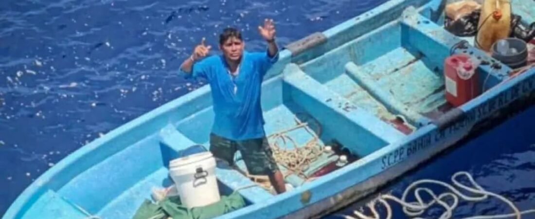 Marina rescata al pescador Héctor Márquez: Pasó 8 días a la deriva en el Pacífico Marina rescata al pescador Héctor Márquez: Pasó 8 días a la deriva en el Pacífico