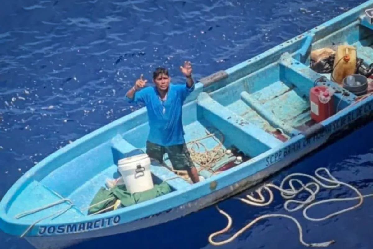 Marina rescata al pescador Héctor Márquez: Pasó 8 días a la deriva en el Pacífico Marina rescata al pescador Héctor Márquez: Pasó 8 días a la deriva en el Pacífico
