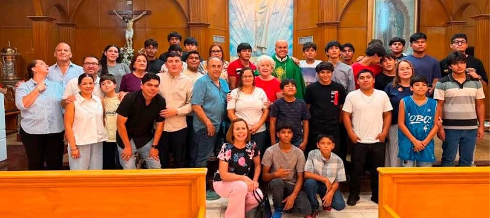 Crean estudiantes de Unison podcast “Voces de la sociedad” para visibilizar las labores de organizaciones sociales de Hermosillo Crean estudiantes de Unison podcast “Voces de la sociedad” para visibilizar las labores de organizaciones sociales de Hermosillo