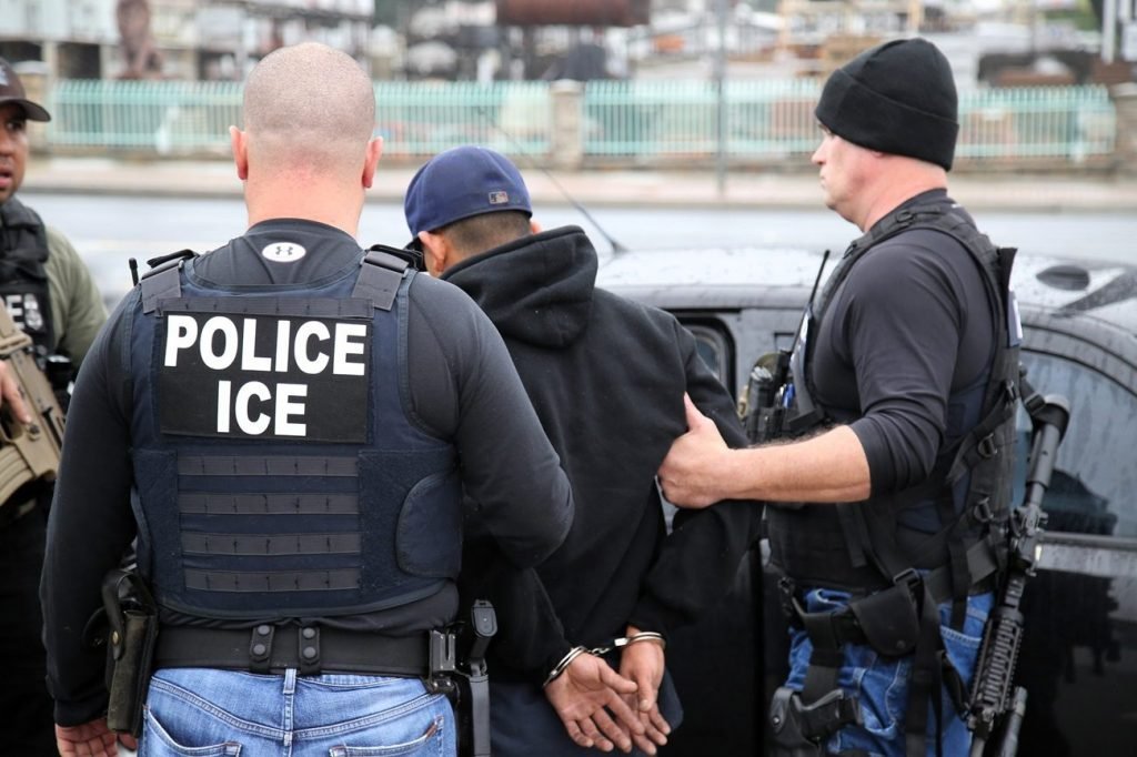 ICE oculta ubicación de miles de migrantes con órdenes finales de deportación ICE oculta ubicación de miles de migrantes con órdenes finales de deportación