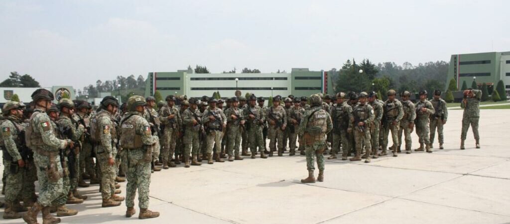 Ejército despliega mil 500 elementos en Mazatlán para reforzar la seguridad Ejército despliega mil 500 elementos en Mazatlán para reforzar la seguridad