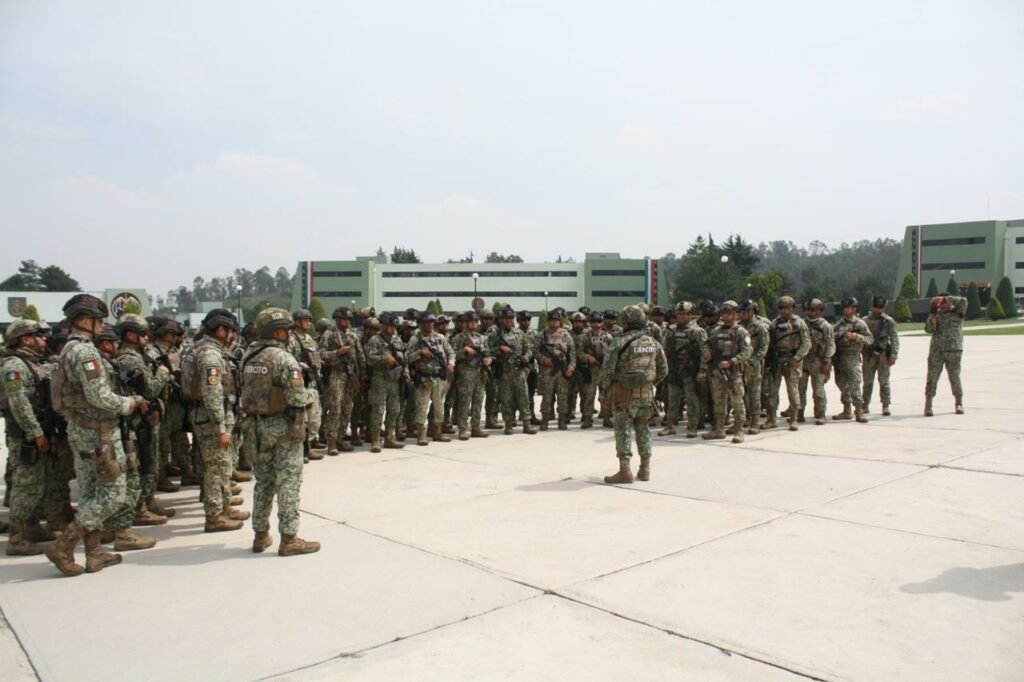 Ejército despliega mil 500 elementos en Mazatlán para reforzar la seguridad Ejército despliega mil 500 elementos en Mazatlán para reforzar la seguridad